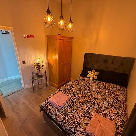 Victoria'S Dream Apartment Абърдийн Екстериор снимка